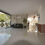 Ξενοδοχείο Luna Deluxe Μαρμαρίς