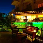 Luna Deluxe Отель 5*