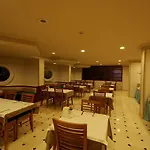Ξενοδοχείο Luna Deluxe Μαρμαρίς