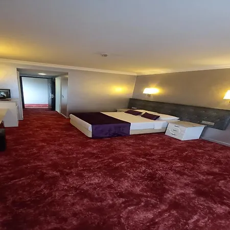 Luna Deluxe Otel