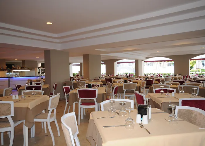 Luna Deluxe 5* Μαρμαρίς