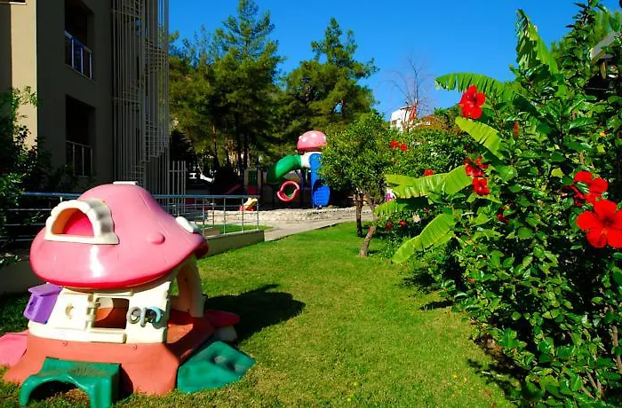 Ξενοδοχείο Luna Deluxe Μαρμαρίς