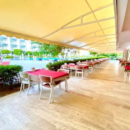 酒店 Luna Deluxe 马尔马里斯